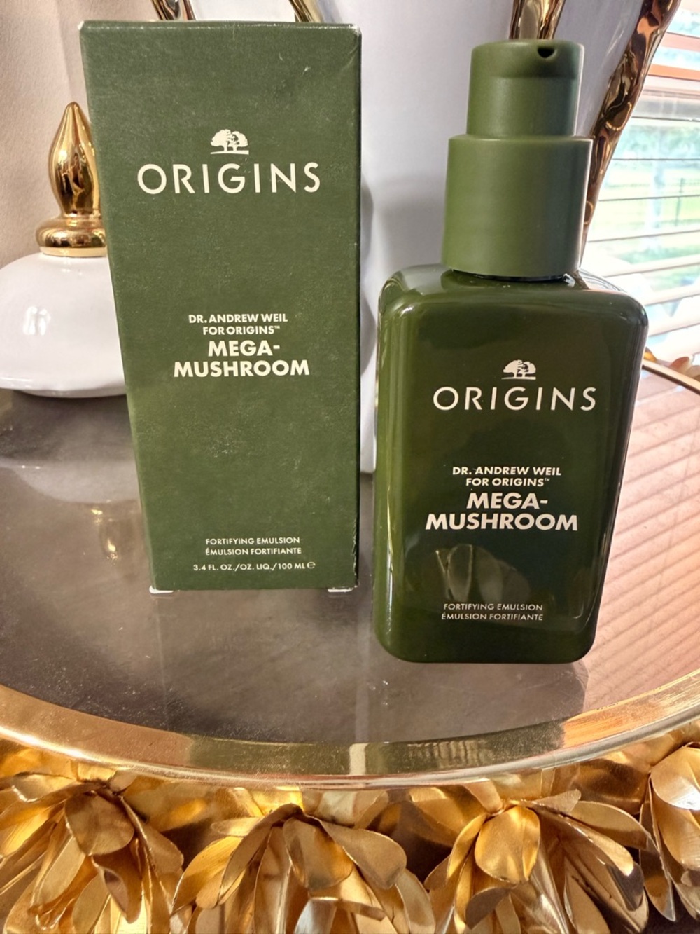 Origins Mega-Mushroom Fortifying Emulsion – Sage Green Box